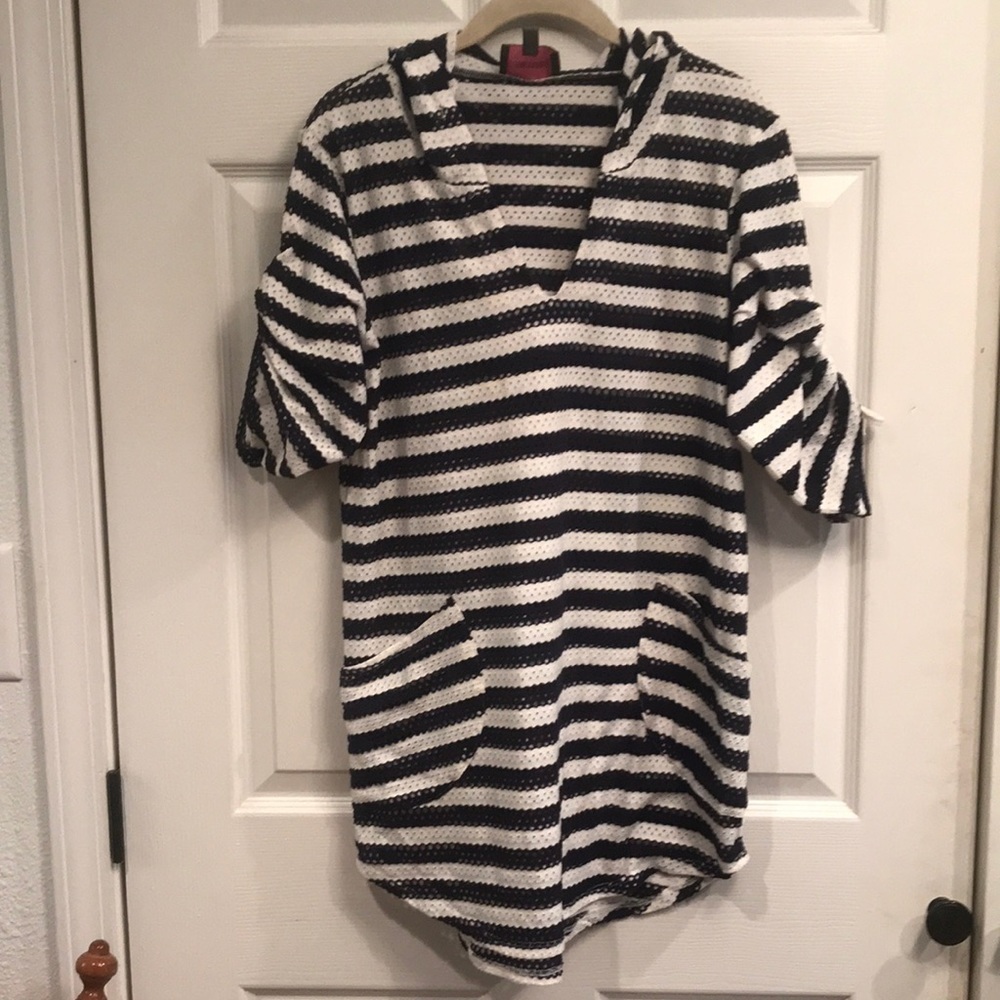 Forcynthia beachwear brand size S cover up